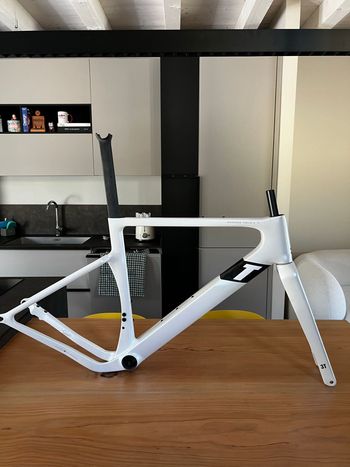 Używany 3T Exploro Frameset 2025 Road & Gravel — zdjęcie 2 z 3
