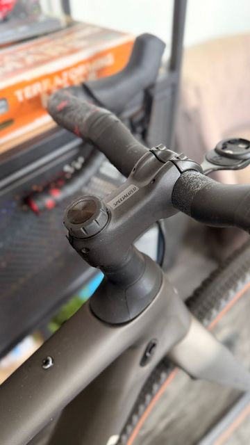 Tweedehands Specialized Diverge Comp Carbon 2022 2022 Road & Gravel — afbeelding 6 van 6