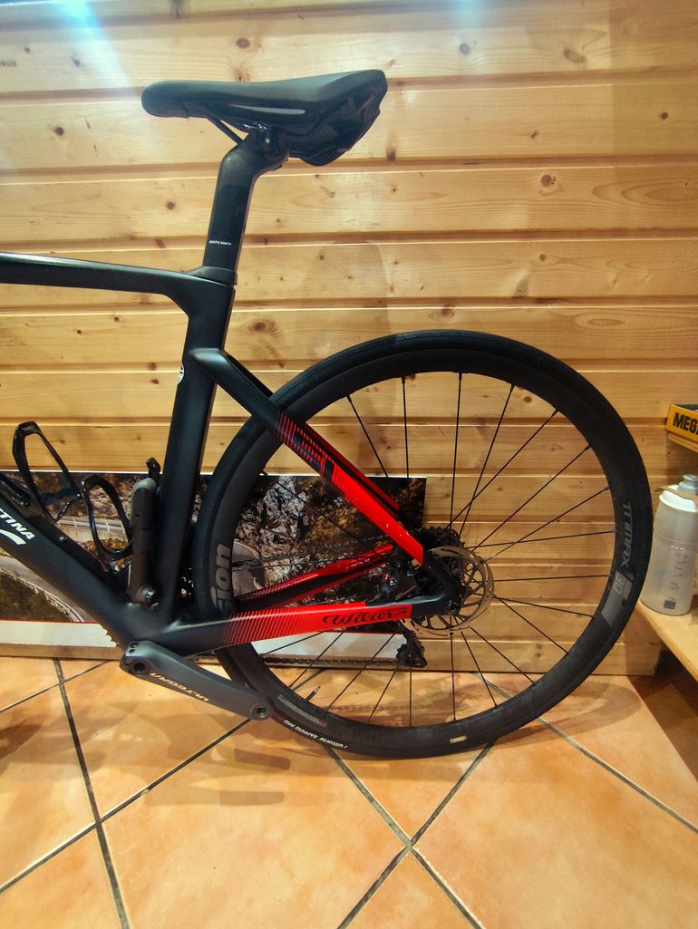 Brugt Wilier CENTO10 SL SHIMANO ULTEGRA R8000 (BR-R8010-F) 2023 2023 Road & Gravel — billede 2 af 13