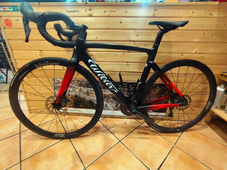 Brugt Wilier CENTO10 SL SHIMANO ULTEGRA R8000 (BR-R8010-F) 2023 2023 Road & Gravel — billede 1 af 13