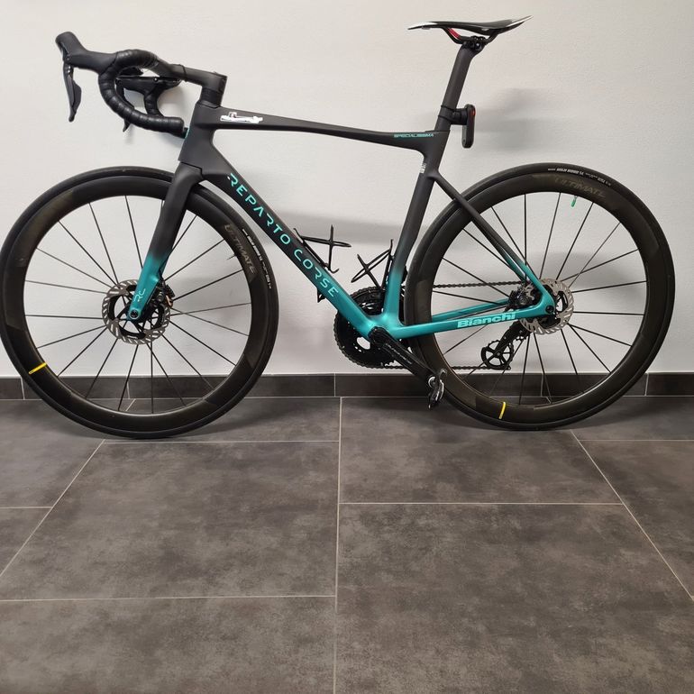 Used Bianchi Specialissima RC Durace Di2 2025 2025 Road & Gravel, Black — image 3 of 3