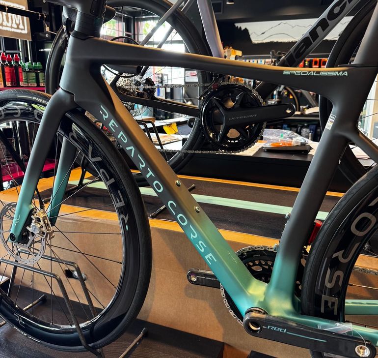Käytetty Bianchi Specialissima RC Sram Red eTap AXS 2025 Frameset 2025 Road & Gravel — kuva 2 / 3