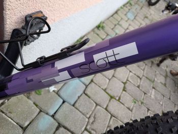 Used Scott Custom Shimano Acera 2019 Mountainbike, Purple — image 7 of 9