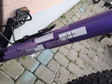Used Scott Custom Shimano Acera 2019 Mountainbike, Purple — image 7 of 9