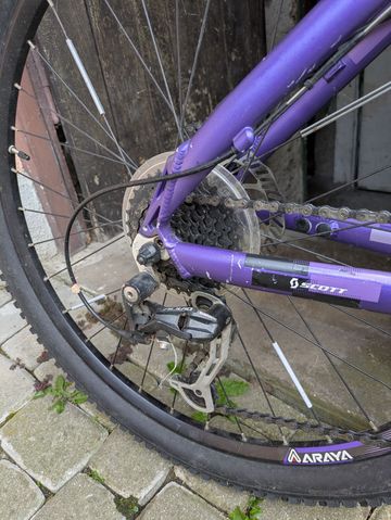 Used Scott Custom Shimano Acera 2019 Mountainbike, Purple — image 4 of 9