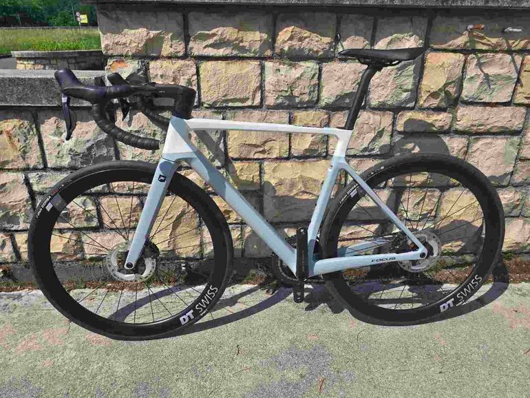 Focus IZALCO MAX 9.8 2024 2024 Road & Gravel d'occasion — image 1 sur 3