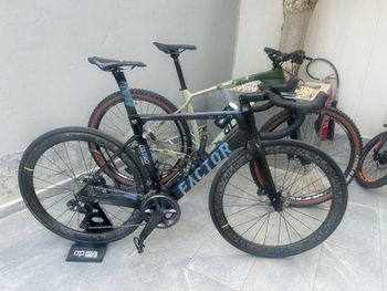Brugt Factor Ostro Shimano Ultegra Di2 2023 Road & Gravel — billede 2 af 7
