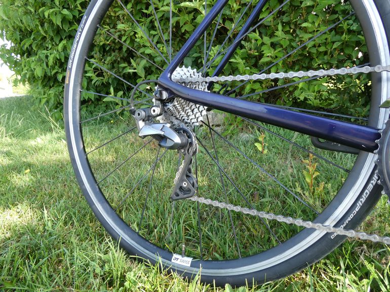 Canyon Ultimate CF SL 8.0 2019 2019 Road & Gravel de segunda mano, Azul — imagen 3 de 5