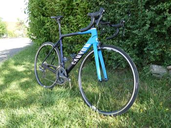 Canyon Ultimate CF SL 8.0 2019 2019 Road & Gravel de segunda mano, Azul — imagen 2 de 5