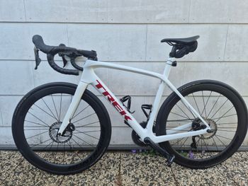 Used Trek Domane Shimano Ultegra 2021 Road & Gravel, White — image 2 of 6