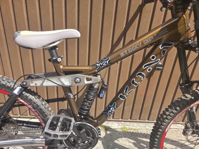 Kona Stinky Shimano Deore XT 2007 Mountainbike d'occasion — image 2 sur 13