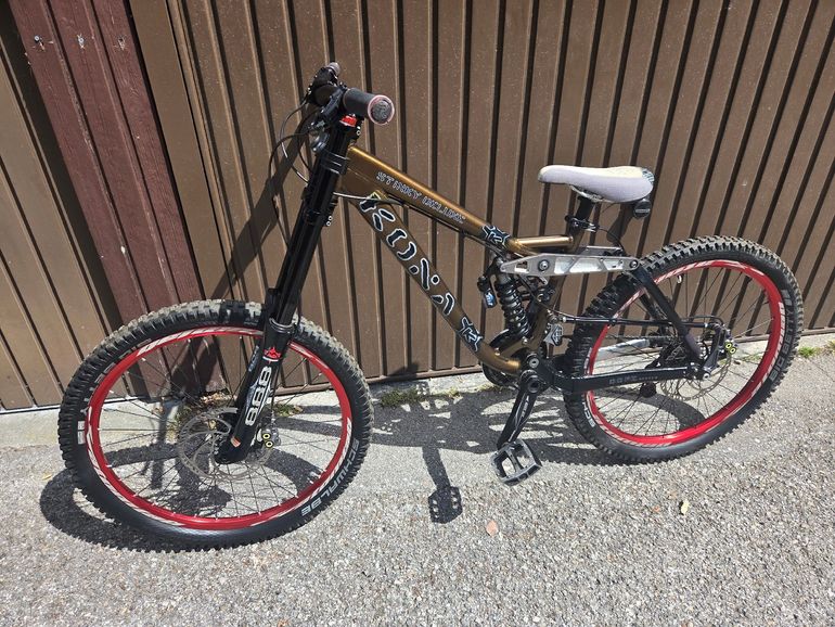Kona Stinky Shimano Deore XT 2007 Mountainbike d'occasion — image 13 sur 13