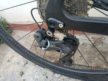 Pinarello Prince Disc Ultegra Di2 Bike w/Alloy wheels 2021 2021 Road & Gravel d'occasion — image 5 sur 7