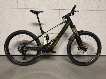 Tweedehands Orbea Wild M-TEAM 2025 2025 Mountainbike — afbeelding 2 van 3