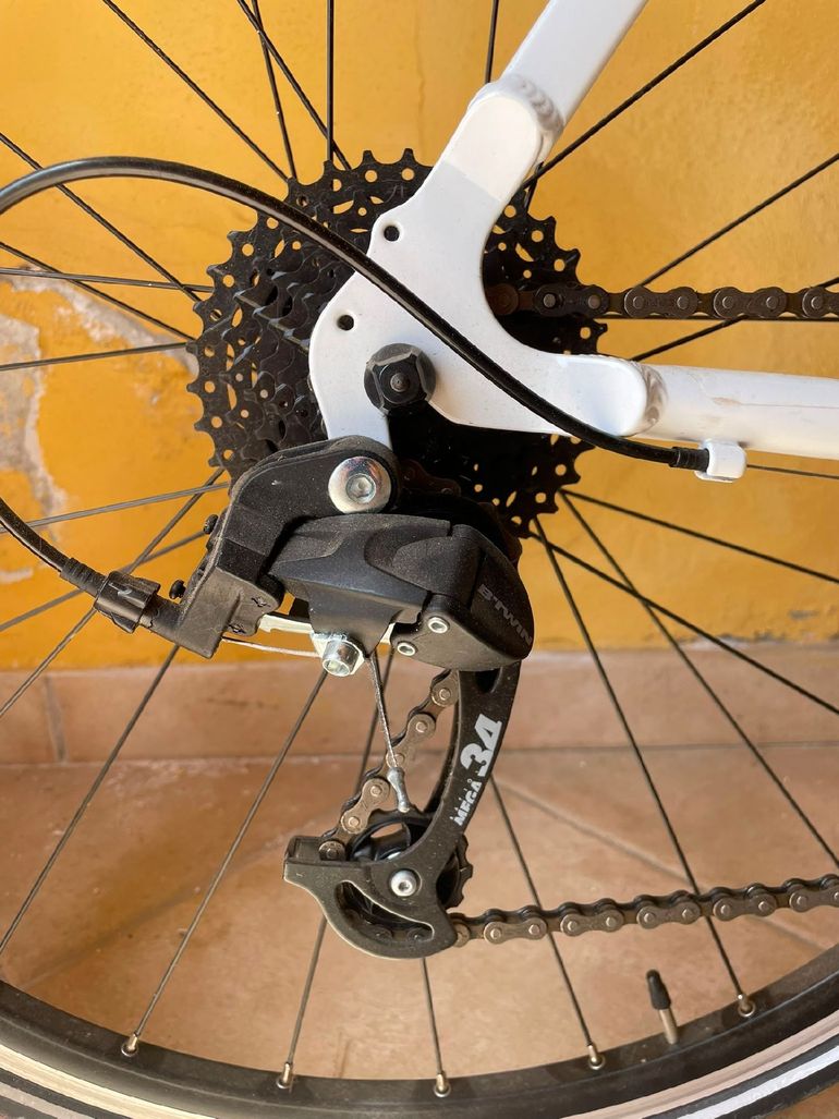 Gebrauchtes DECATHLON Custom Shimano Ultegra 2023 Road & Gravel, Weiß — Bild 3 von 6