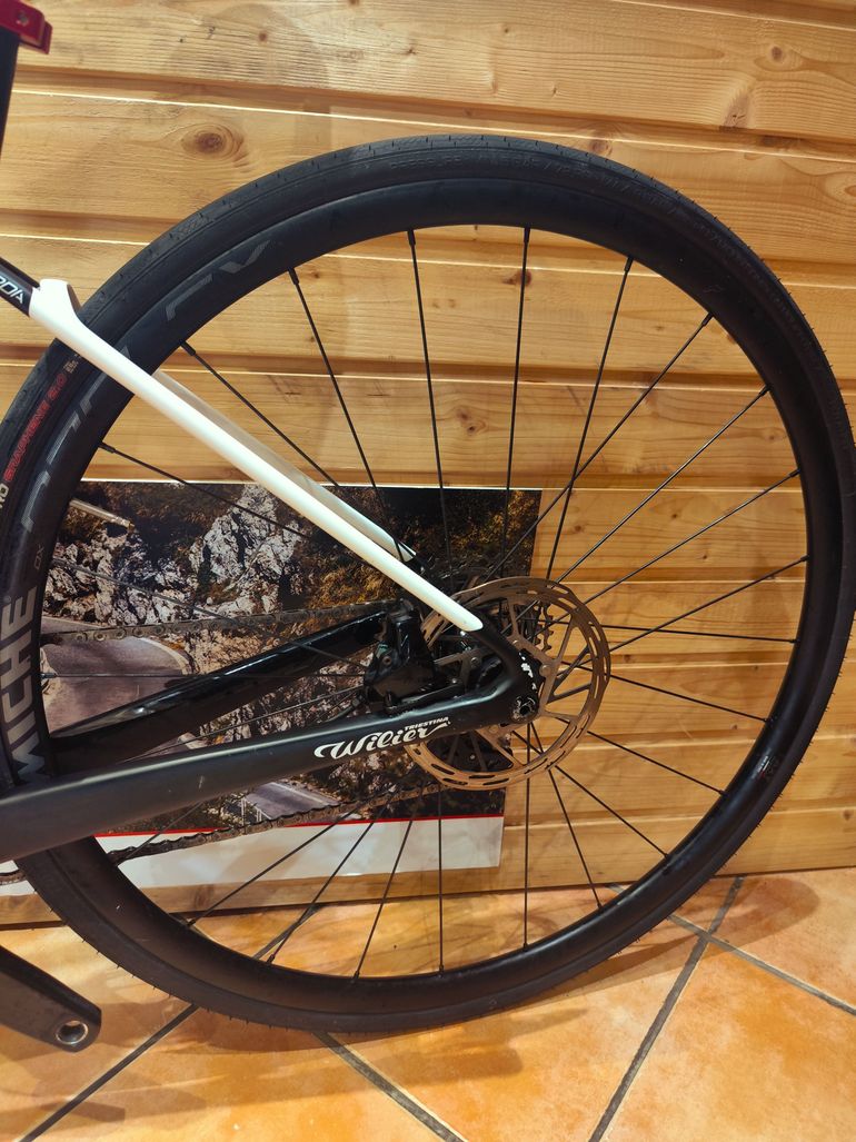 Brugt Wilier Garda SRAM RIVAL AXS E1 2x12 2025 2025 Road & Gravel — billede 10 af 11