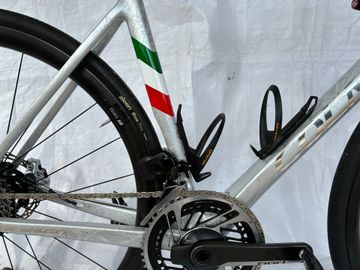 Used Colnago V3-rs Frameset 2023 Road & Gravel, White — image 2 of 5