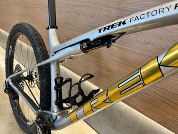 Used Trek Supercaliber SLR 9.9 XX AXS Gen 2 2024 2024 Mountainbike, Light Gray, 29 — image 5 of 14