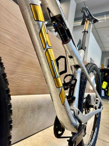 Used Trek Supercaliber SLR 9.9 XX AXS Gen 2 2024 2024 Mountainbike, Light Gray, 29 — image 12 of 14