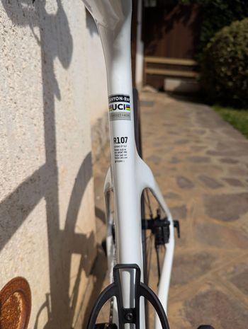 Used Canyon Aeroad CF SLX 7 Di2 C46 2025 2025 Road & Gravel, White — image 4 of 6