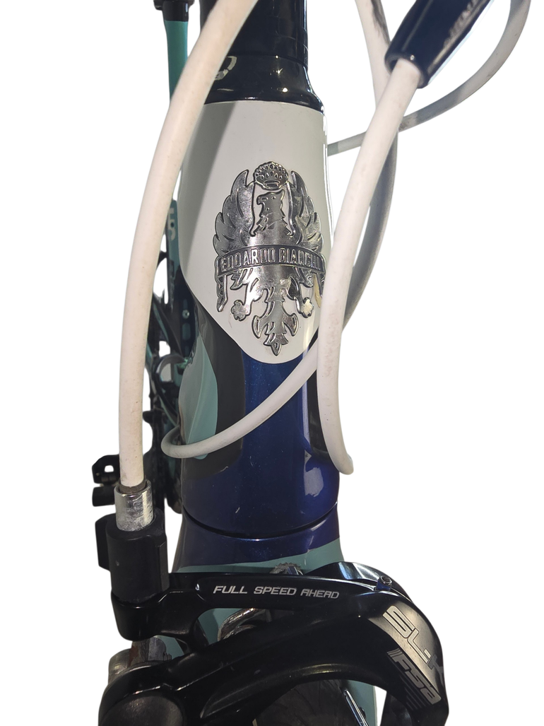 Used Bianchi Oltre XR3 Dura Ace Mix 2018 2018 Road & Gravel, Green — image 19 of 36