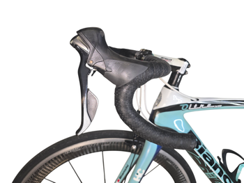 Used Bianchi Oltre XR3 Dura Ace Mix 2018 2018 Road & Gravel, Green — image 3 of 36