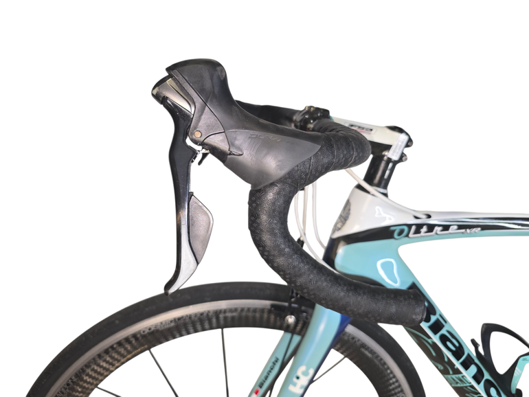 Used Bianchi Oltre XR3 Dura Ace Mix 2018 2018 Road & Gravel, Green — image 3 of 36