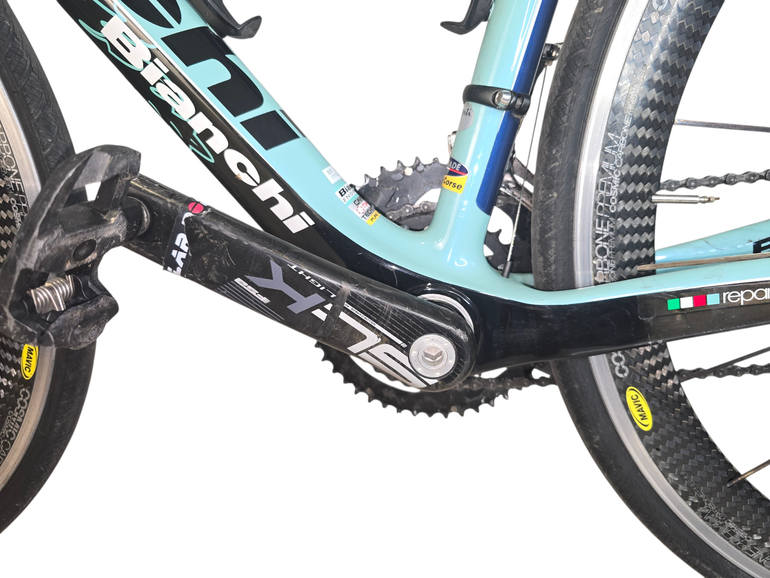Used Bianchi Oltre XR3 Dura Ace Mix 2018 2018 Road & Gravel, Green — image 11 of 36