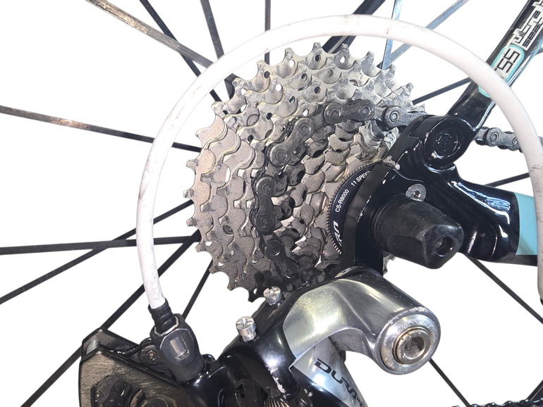 Used Bianchi Oltre XR3 Dura Ace Mix 2018 2018 Road & Gravel, Green — image 33 of 36