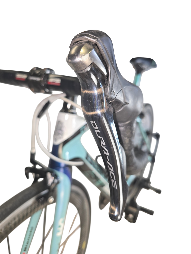 Used Bianchi Oltre XR3 Dura Ace Mix 2018 2018 Road & Gravel, Green — image 17 of 36