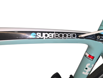 Used Bianchi Oltre XR3 Dura Ace Mix 2018 2018 Road & Gravel, Green — image 8 of 36