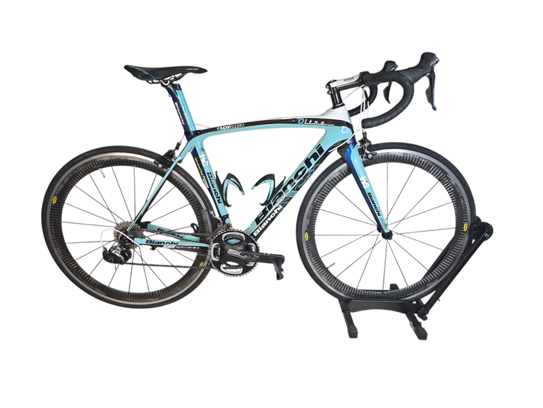 Used Bianchi Oltre XR3 Dura Ace Mix 2018 2018 Road & Gravel, Green — image 1 of 36