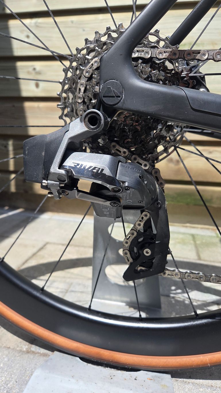Brugt Canyon Endurace CF SLX 7 AXS 2024 2024 Road & Gravel — billede 9 af 17