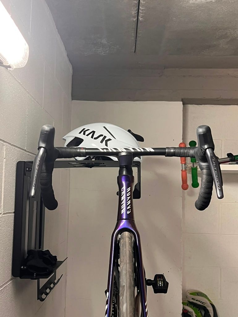 Used Canyon Aeroad CFR Di2 2024 Frameset 2024 Road & Gravel, Purple — image 2 of 3