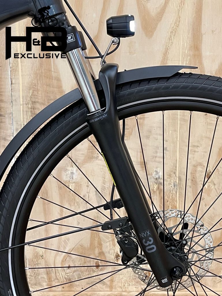 Used CUBE Touring Hybrid Pro 500 Allroad Shimano Deore 2022 Urban, Light Gray — image 4 of 15