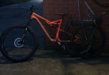 Used Cannondale Bad Habit Shimano 105 2017 Mountainbike, Orange — image 1 of 3
