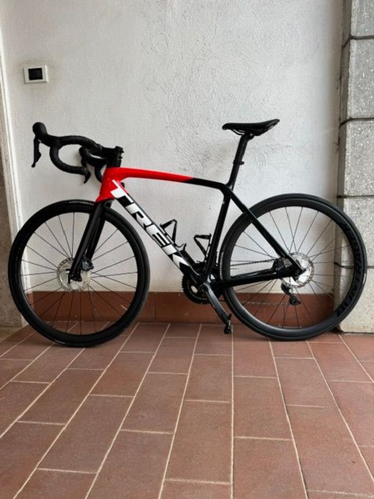 Brugt Trek Émonda SL 6 Disc Pro 2022 2022 Road & Gravel — billede 2 af 8