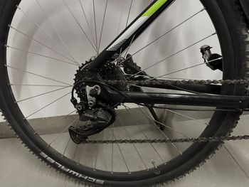 Used Unibike Crossfire 2022 Mountainbike, Black — image 6 of 11