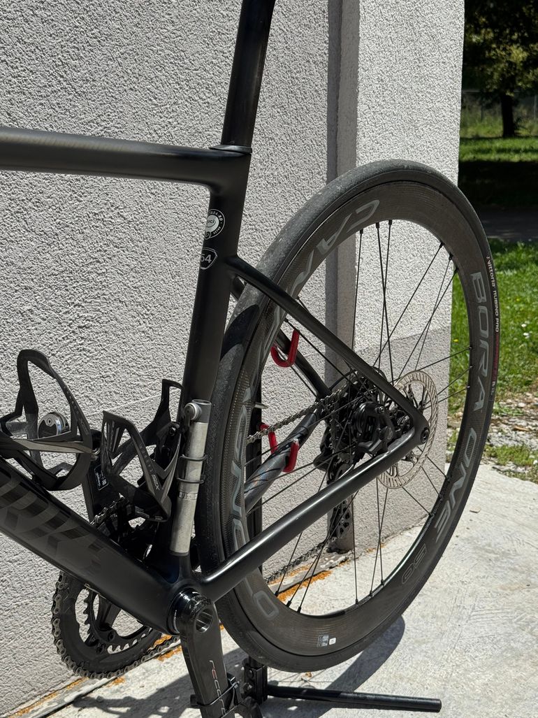 Used Specialized S-WORKS Tarmac SL6 Campagnolo Record 12s 2020 Road & Gravel, Black — image 13 of 17