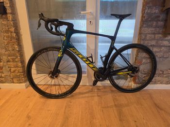Tweedehands Scott Foil Premium 2020 2020 Racefiets & gravel