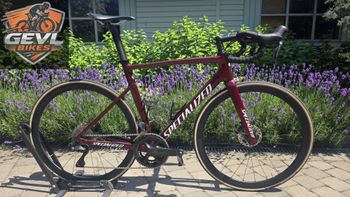 Käytetty Specialized Allez Shimano Ultegra Di2 (12 Speed) 2022 Road & Gravel