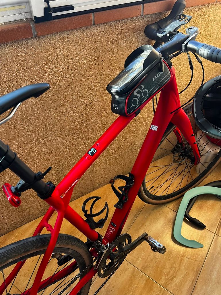 Used Merida SILEX 700 2021 2021 Road & Gravel, Red — image 5 of 8