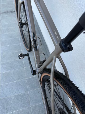 Used Specialized Diverge Comp E5 2024 2024 Road & Gravel, Orange — image 5 of 5