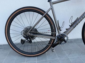 Used Specialized Diverge Comp E5 2024 2024 Road & Gravel, Orange — image 3 of 5