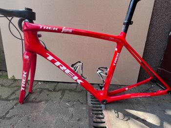 Used Trek Émonda SLR 7 Disc 2020 Frameset 2020 Road & Gravel, Red — image 2 of 12