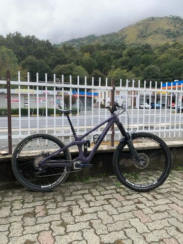 Used Transition Spire Shimano Deore XT 2022 Mountainbike, Purple — image 1 of 5