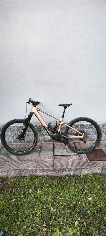 Tweedehands Orbea WILD H10 2023 2023 Mountainbike — afbeelding 3 van 5