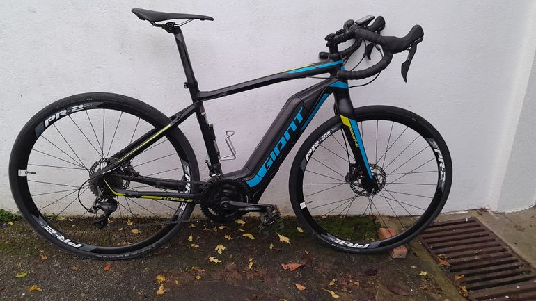 Used Giant Road-E+ 1 2018 2018 Road & Gravel, Black — image 1 of 16