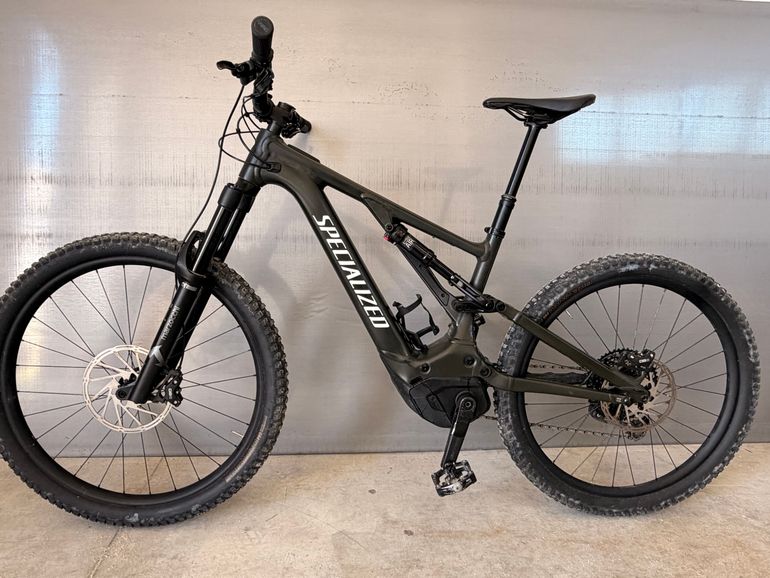 Used Specialized Turbo Levo 3 Comp Alloy 2025 2025 Mountainbike, Black, 29, 27.5 — image 1 of 5