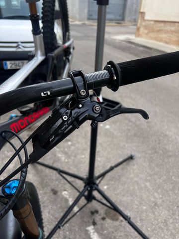 Gebrauchtes Mondraker Superfoxy Carbon RR 2021 2021 Mountainbike, Hellgrau, 29 — Bild 15 von 15